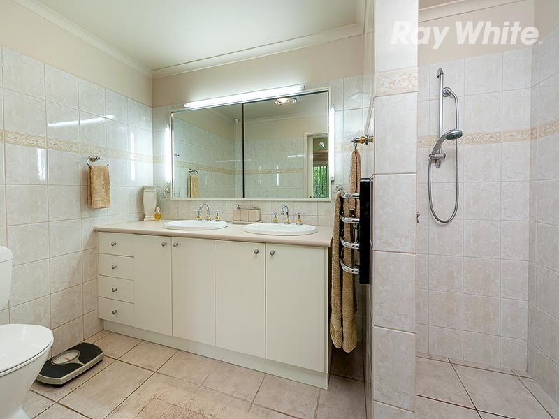 102 Short Street, Howlong NSW 2643