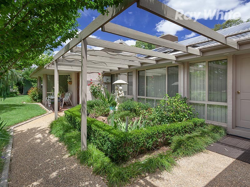 102 Short Street, Howlong NSW 2643