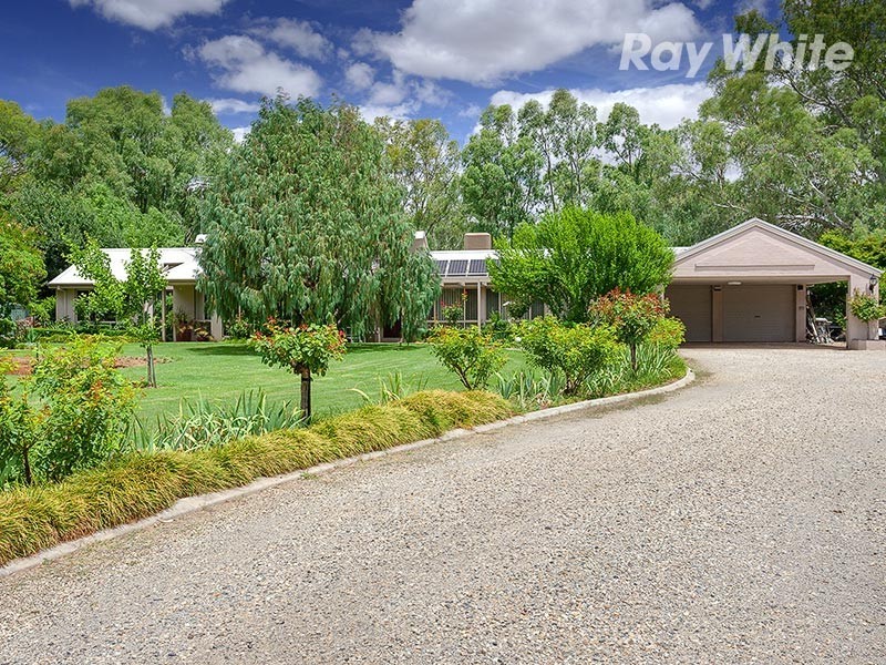 102 Short Street, Howlong NSW 2643