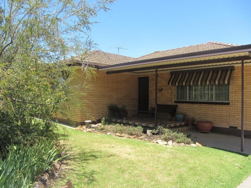 523 Kaitlers Road, Lavington NSW 2641