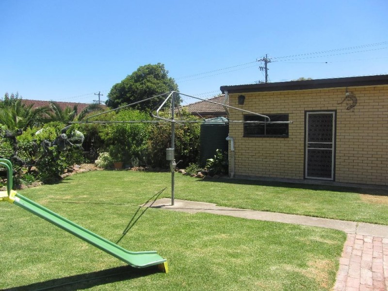 523 Kaitlers Road, Lavington NSW 2641