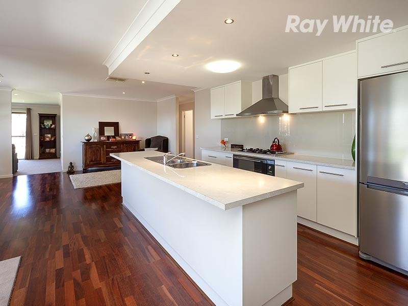 7 Lawson Circuit, Lavington NSW 2641