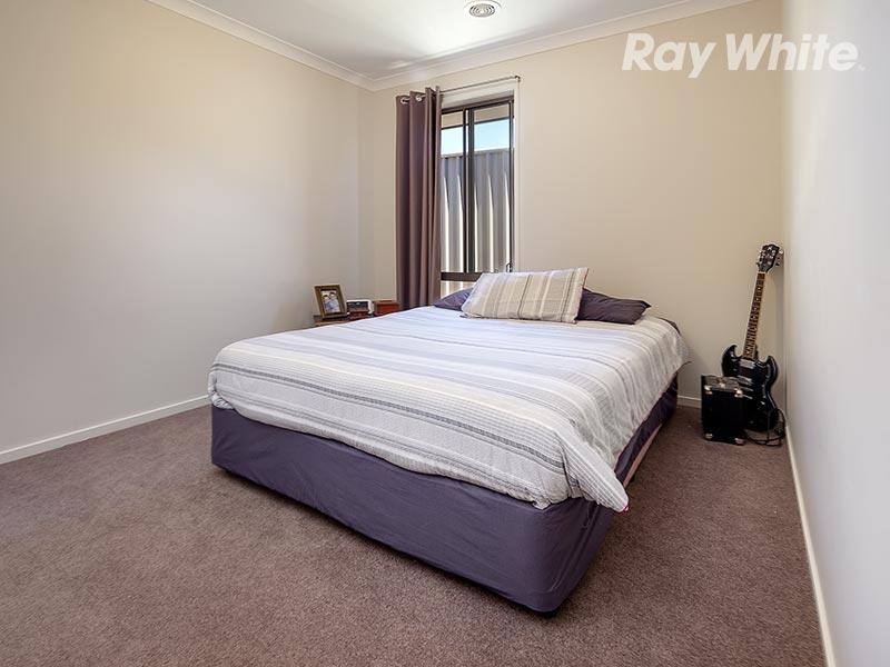 7 Lawson Circuit, Lavington NSW 2641