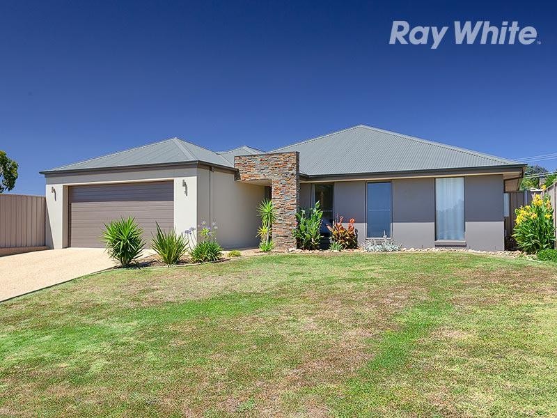 7 Lawson Circuit, Lavington NSW 2641