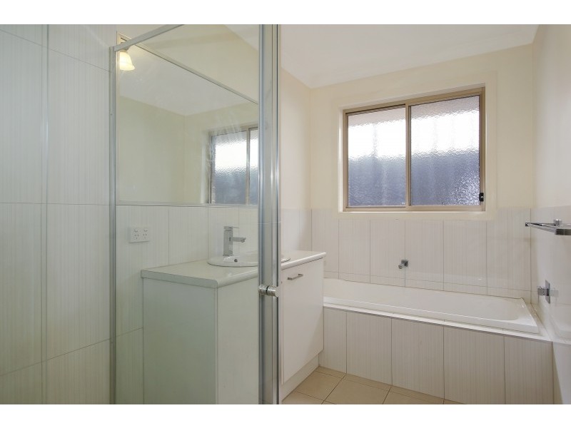 2/510 Cossor Street, Albury NSW 2640