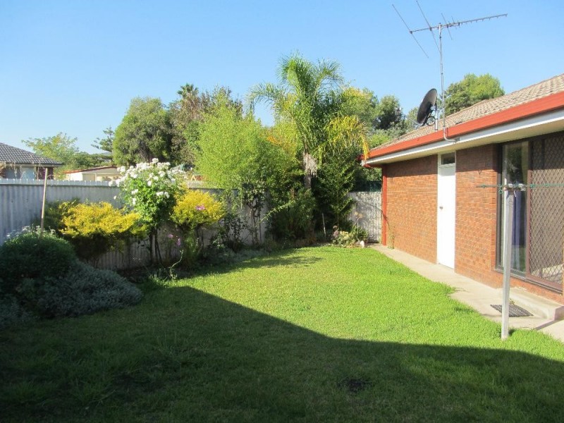 2/567 Woodbury Court, Lavington NSW 2641