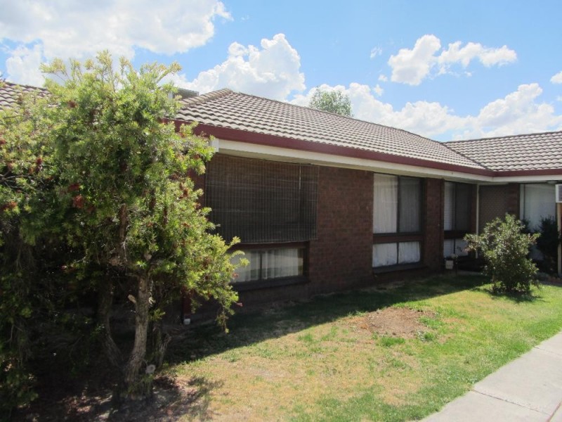 2/567 Woodbury Court, Lavington NSW 2641