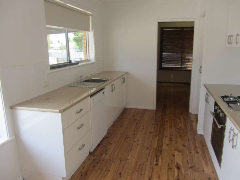 492 Parnall Street, Lavington NSW 2641