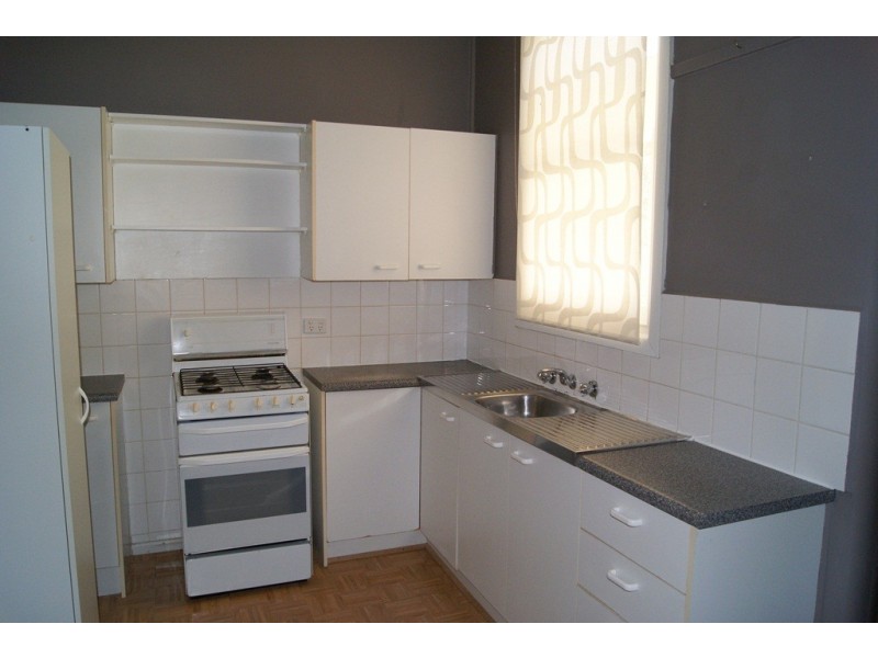 911 Currawong Street, North Albury NSW 2640