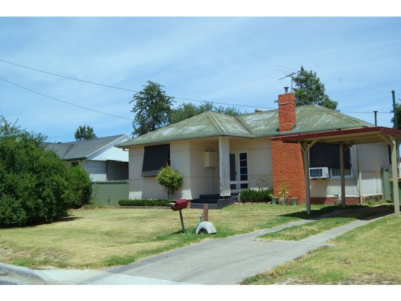 911 Currawong Street, North Albury NSW 2640