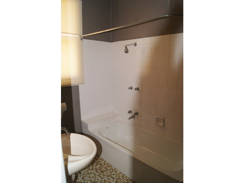 911 Currawong Street, North Albury NSW 2640