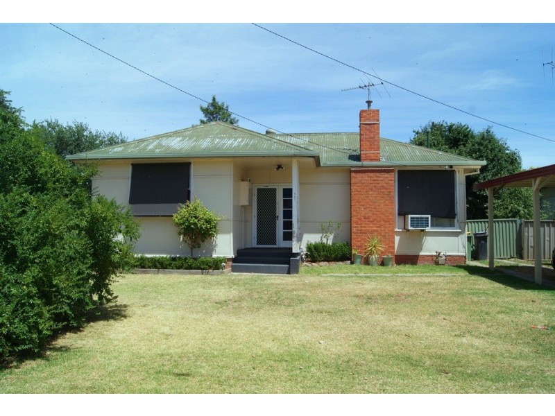 911 Currawong Street, North Albury NSW 2640