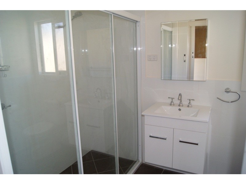 427 Parnall Street, Lavington NSW 2641