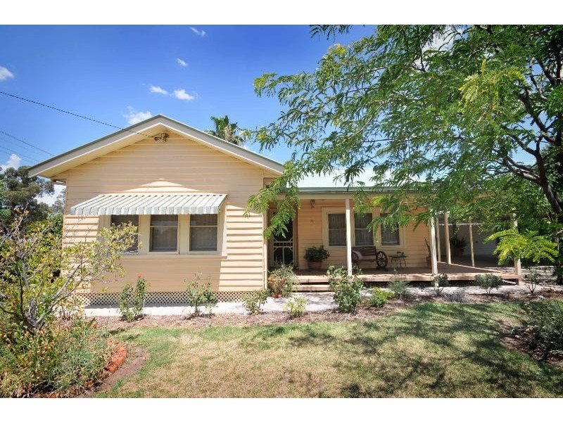 78 Hawkins Street, Howlong NSW 2643