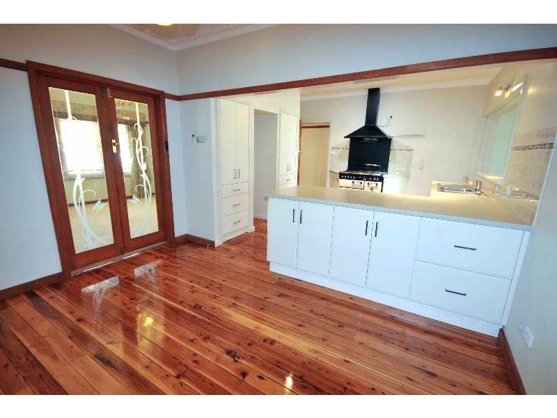 78 Hawkins Street, Howlong NSW 2643