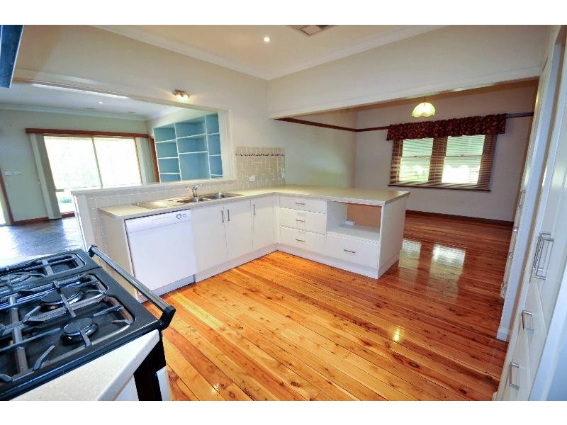 78 Hawkins Street, Howlong NSW 2643