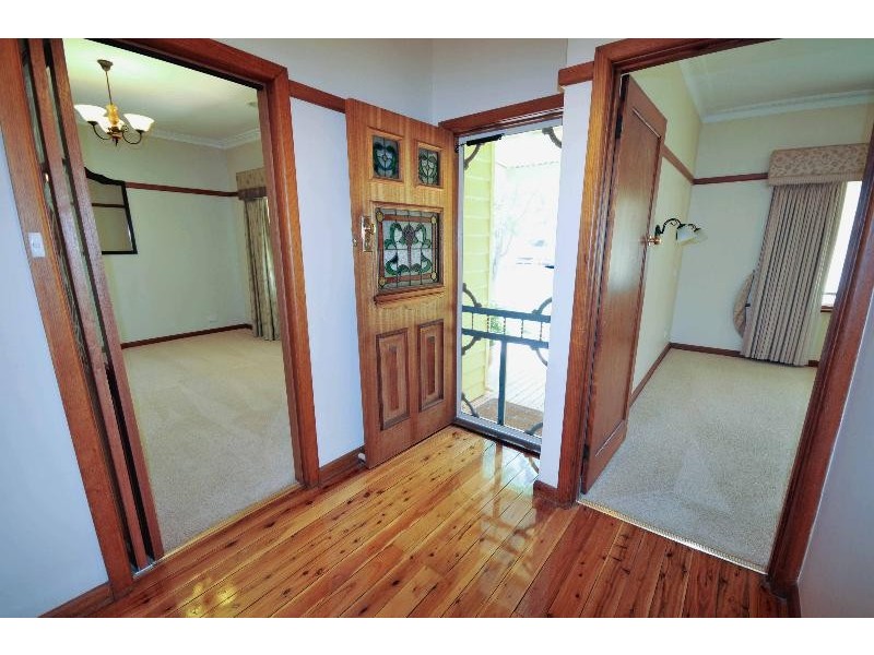 78 Hawkins Street, Howlong NSW 2643