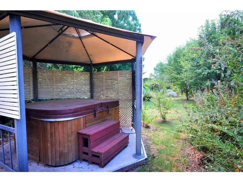 78 Hawkins Street, Howlong NSW 2643