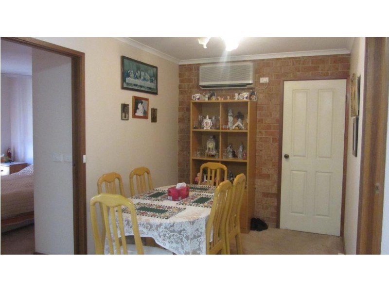 1/403 Griffith Road, Lavington NSW 2641