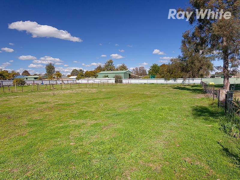 130 Victoria Street, Howlong NSW 2643
