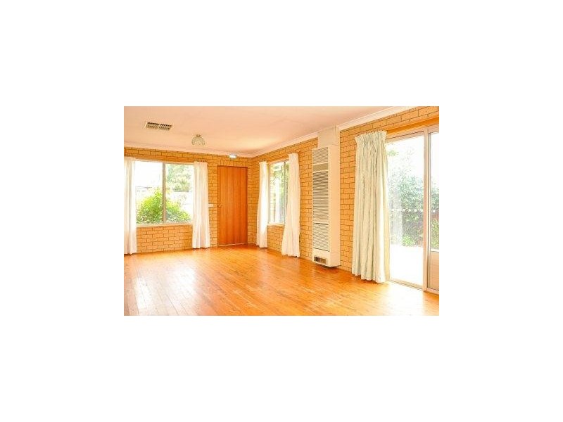 2/375 Urana Road, Lavington NSW 2641