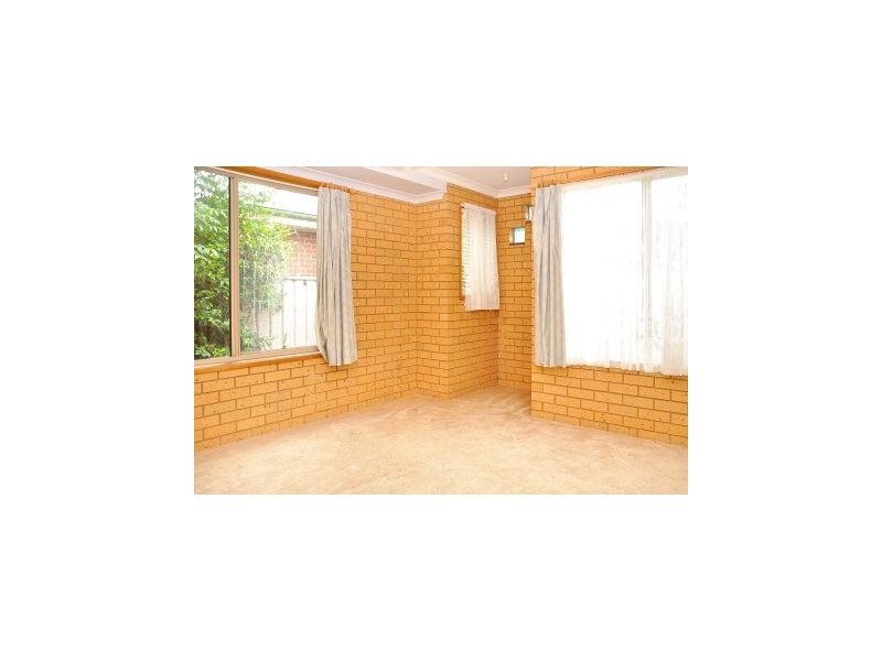 2/375 Urana Road, Lavington NSW 2641