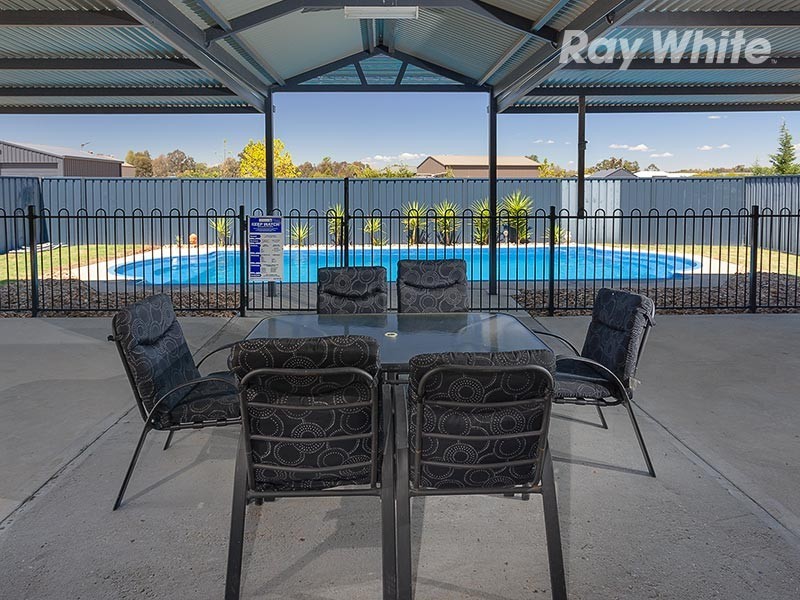 31 Lobbe Road, Thurgoona NSW 2640