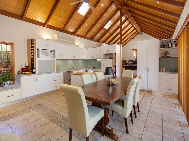 387 Woodstock Court, Albury NSW 2640