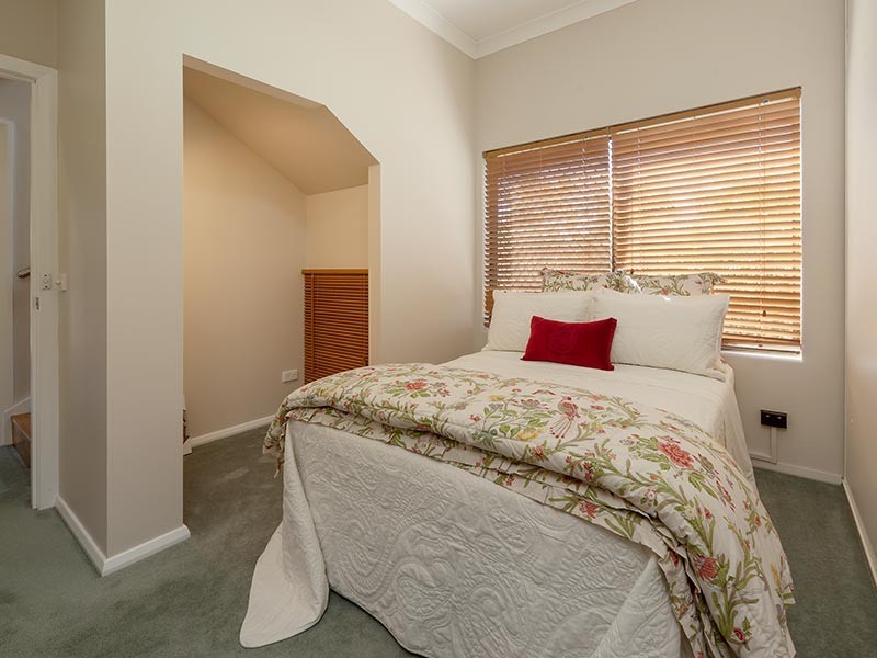 387 Woodstock Court, Albury NSW 2640