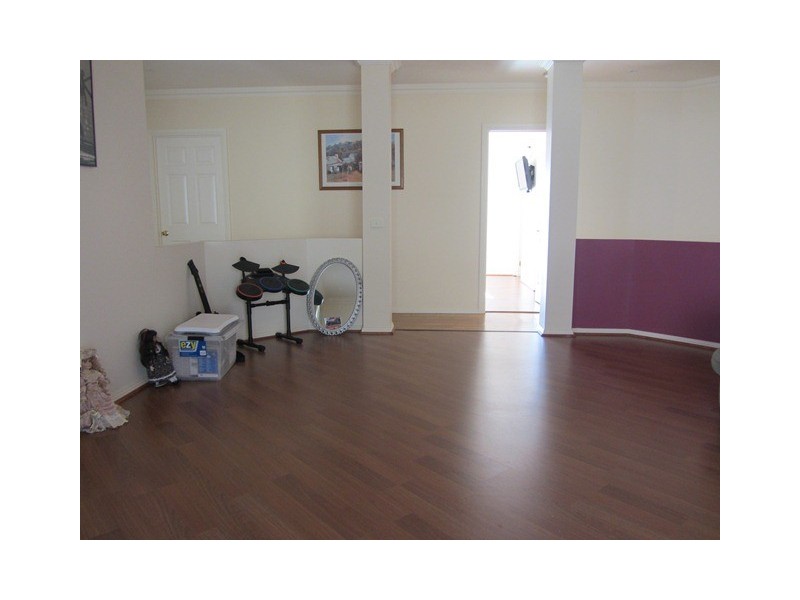 10 Dillager Place, Springdale Heights NSW 2641