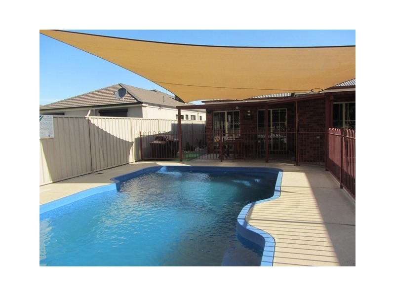 10 Dillager Place, Springdale Heights NSW 2641