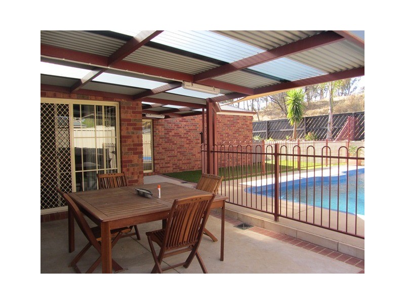 10 Dillager Place, Springdale Heights NSW 2641