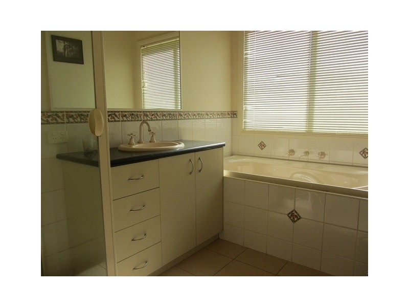10 Dillager Place, Springdale Heights NSW 2641