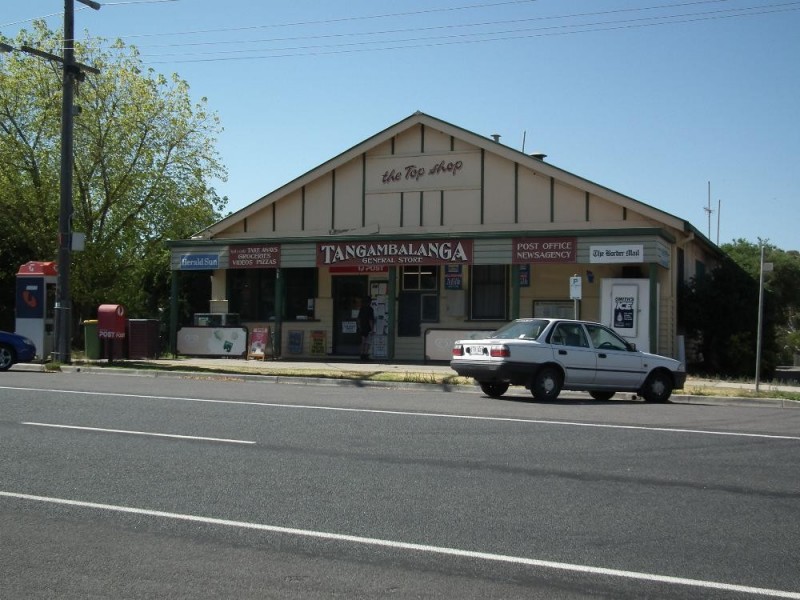 56 Kiewa East Road, Tangambalanga VIC 3691