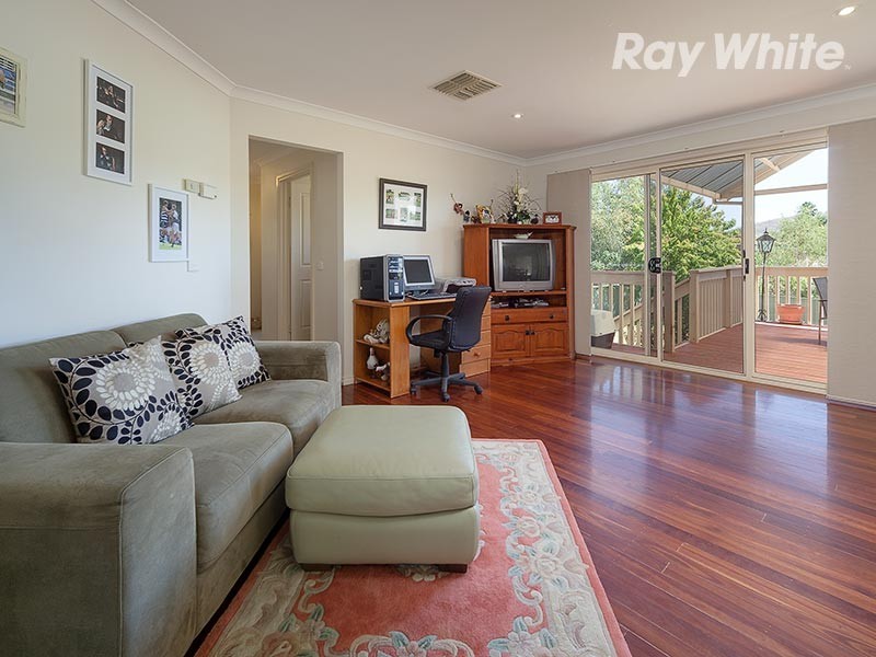 18 Orchard Way, Lavington NSW 2641