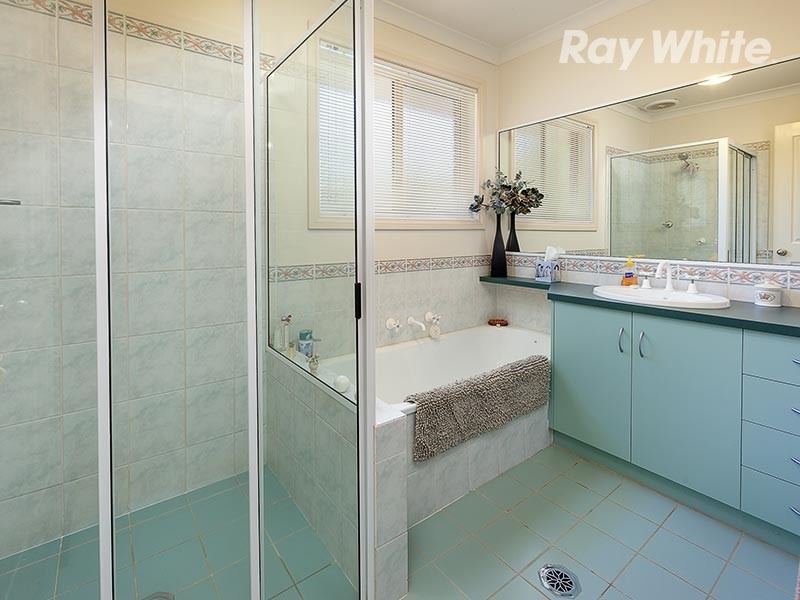 18 Orchard Way, Lavington NSW 2641