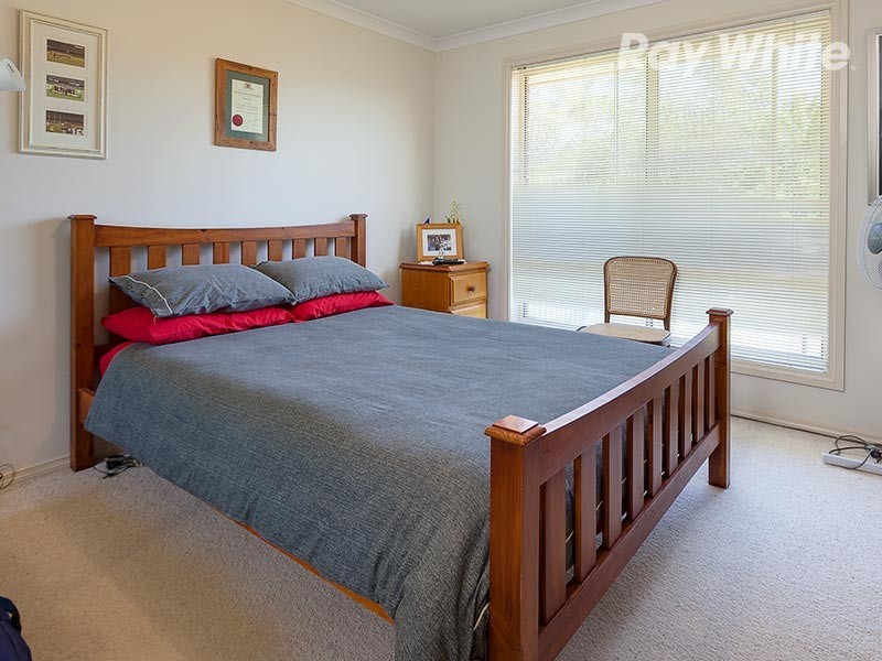 18 Orchard Way, Lavington NSW 2641