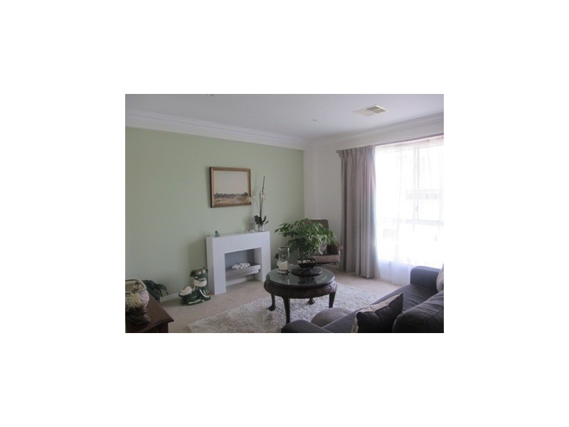 18 Firetail Street, Thurgoona NSW 2640