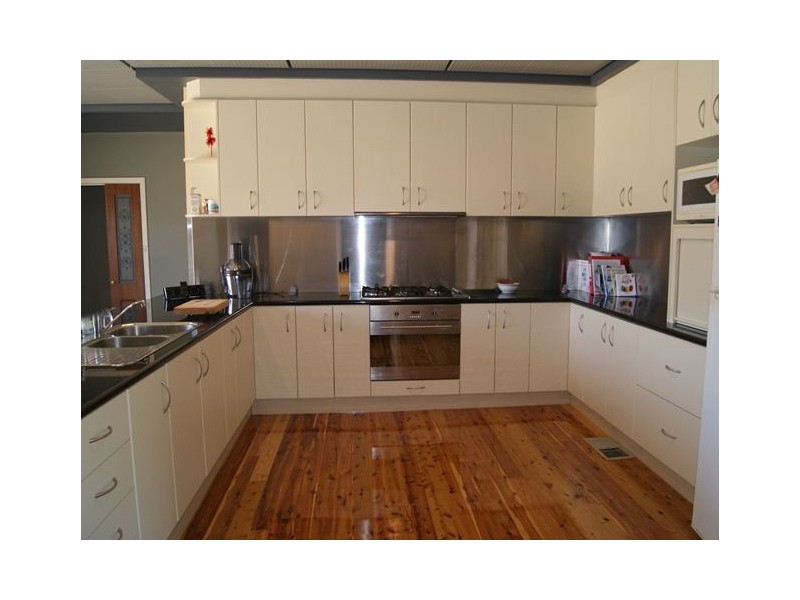 388 Urana Road, Lavington NSW 2641