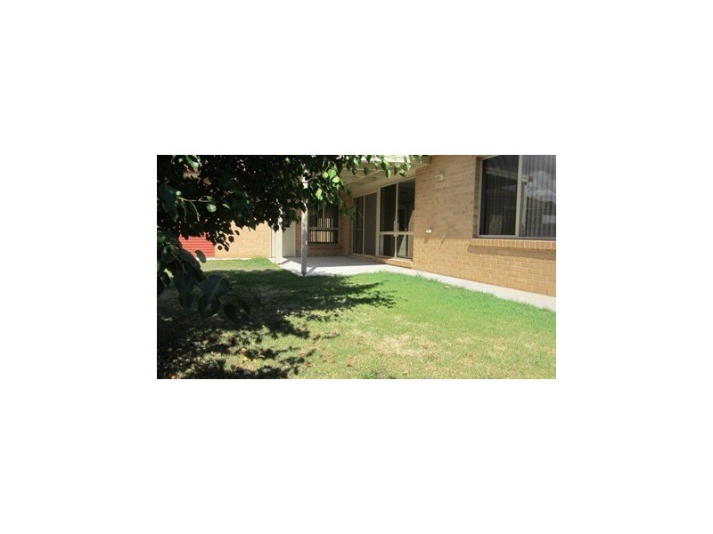 2/1001 Sylvania Avenue, Albury NSW 2640