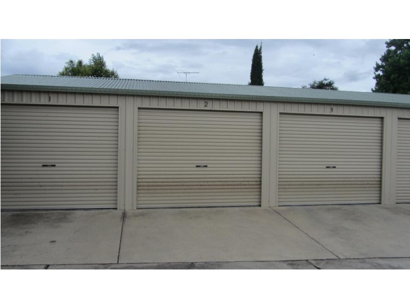 2/452 Kotthoff Street, Lavington NSW 2641