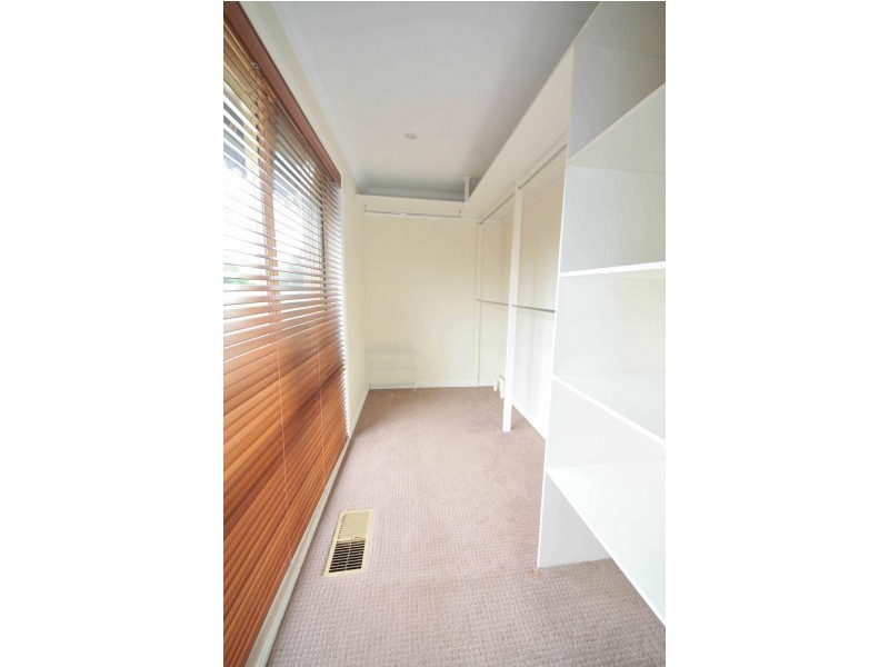 132 Larmer Street, Howlong NSW 2643