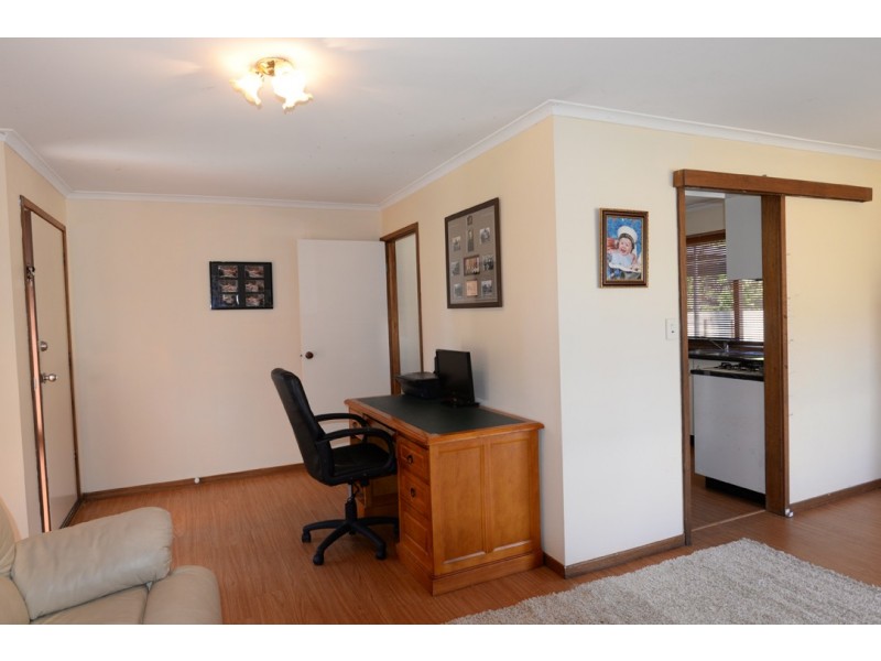 18 Yellow Gum Way, Thurgoona NSW 2640