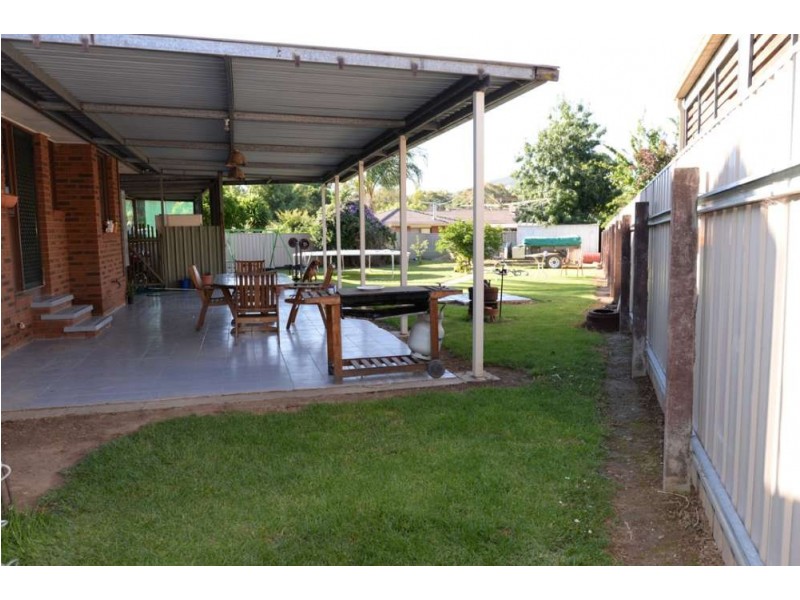 18 Yellow Gum Way, Thurgoona NSW 2640