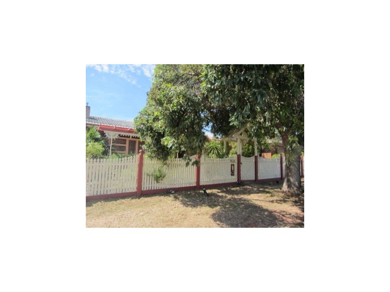 302 Highview Crescent, Lavington NSW 2641