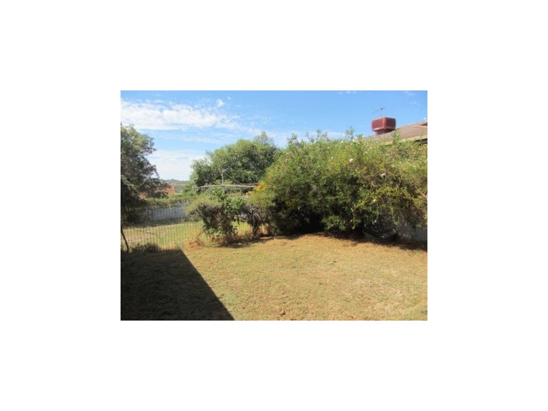 302 Highview Crescent, Lavington NSW 2641
