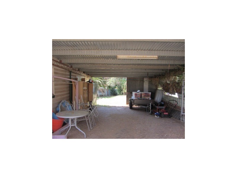 302 Highview Crescent, Lavington NSW 2641