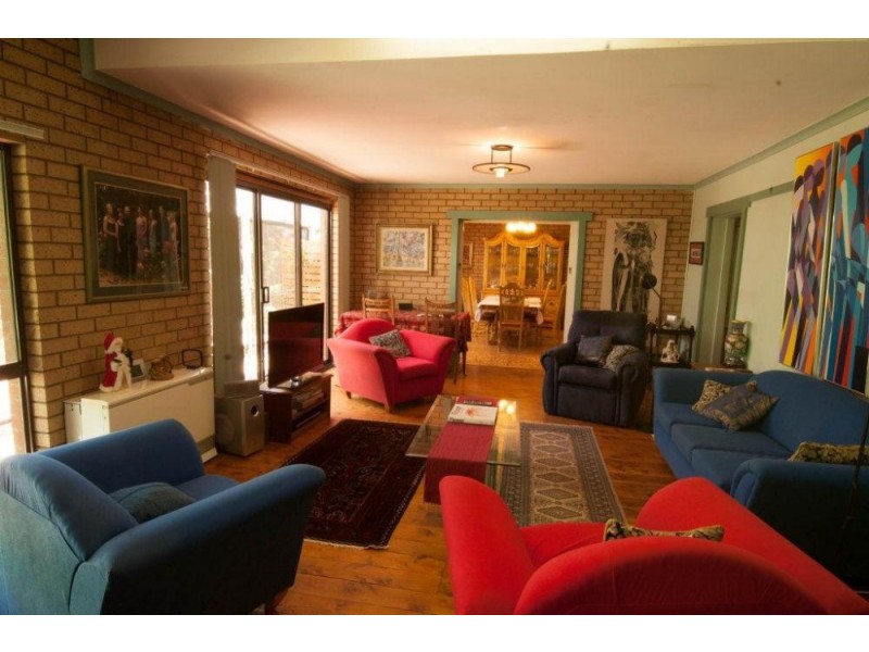 534 Urana Road, Lavington NSW 2641