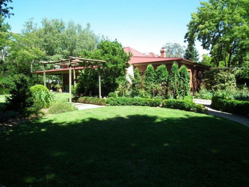 534 Urana Road, Lavington NSW 2641