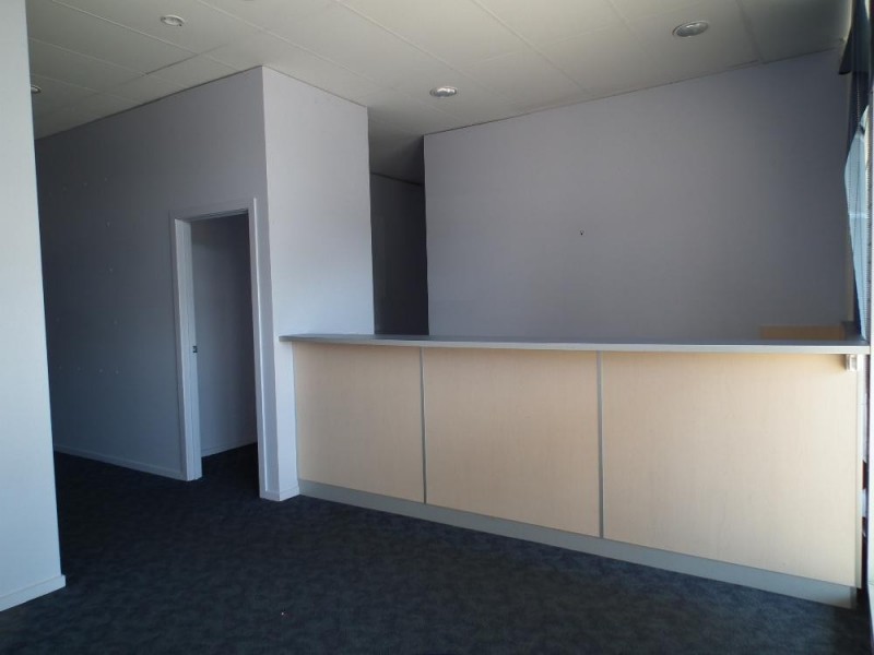 Shop 2/329 Urana Road, Lavington NSW 2641